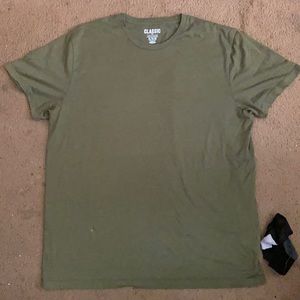 Basic green shirt
